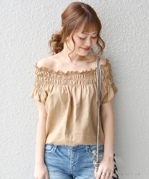 Khaju（カージュ）の「Khaju:シャーリング2WAYブラウス◇（シャツ/ブラウス・レディース・ブラック/オフホワイト/ベージュ・ONE SIZE）」の3枚目の写真