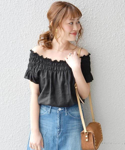 Khaju（カージュ）の「Khaju:シャーリング2WAYブラウス◇（シャツ/ブラウス・レディース・ブラック/オフホワイト/ベージュ・ONE SIZE）」の2枚目の写真