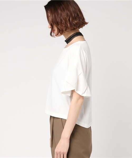 Honeys(ハニーズ)の「チョーカー付プルオーバー(Tシャツ/カットソー・レディース・ピンク/オフホワイト/イエロー/ブラック・M/S/L)」の6枚目の写真