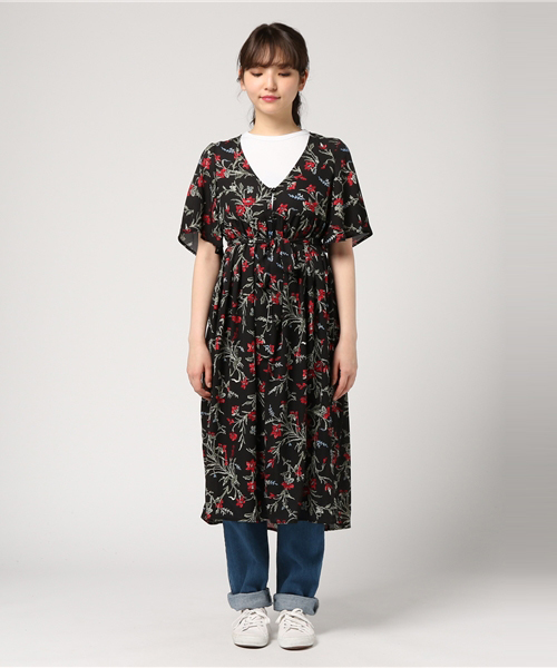 VENCEEXCHANGE（ヴァンスエクスチェンジ）の「カルム花柄シャツディガン            （カーディガン/ボレロ・レディース・レッド/オフホワイト・MEDIUM）」の5枚目の写真