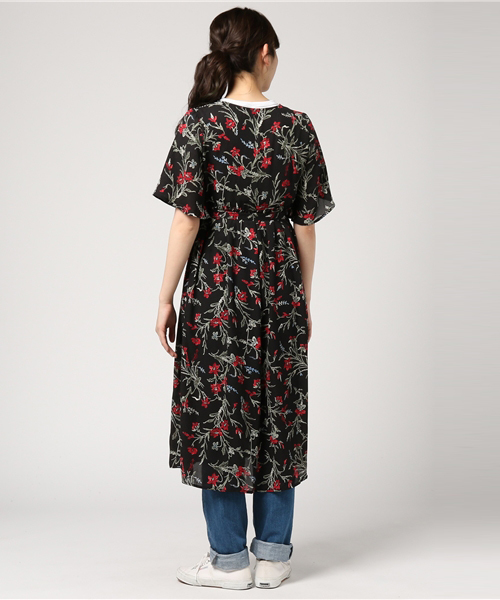 VENCEEXCHANGE（ヴァンスエクスチェンジ）の「カルム花柄シャツディガン            （カーディガン/ボレロ・レディース・レッド/オフホワイト・MEDIUM）」の7枚目の写真