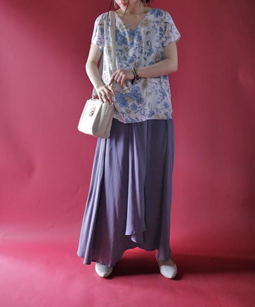 antiqua（アンティカ）の「花柄デザイントップス（Tシャツ/カットソー・レディース・ブルー系その他/ホワイト系その他・FREE）」の14枚目の写真