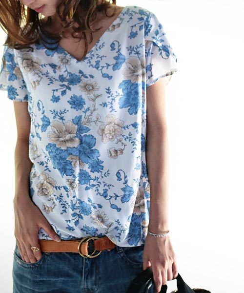 antiqua（アンティカ）の「花柄デザイントップス（Tシャツ/カットソー・レディース・ブルー系その他/ホワイト系その他・FREE）」の15枚目の写真