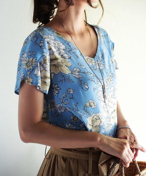antiqua（アンティカ）の「花柄デザイントップス（Tシャツ/カットソー・レディース・ブルー系その他/ホワイト系その他・FREE）」の16枚目の写真