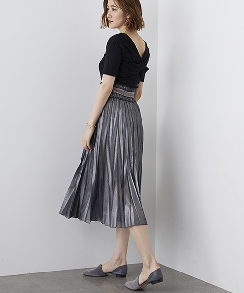 STUDIOUS(ステュディオス)の「リブカットソーバックカシュクールトップス(Tシャツ/カットソー・レディース・レッド/ブラック/カーキ・FREE/1)」の16枚目の写真