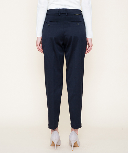 MARIEBELLE　JEAN（マリベルジーン）の「MARIEBELLE JEAN   テーパード トラウザー カラーパンツ   KIR(キール)/33173020（スラックス・レディース・ベージュ/ネイビー・26inch/23inch/24inch/25inch/27inch）」の4枚目の写真