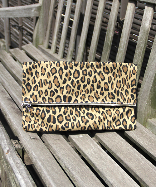 UNITED ARROWS(ユナイテッドアローズ)の「<TEMBEA(テンベア)>レオパード柄 クラッチバッグ(クラッチバッグ・その他/ホワイト・フリー)」の5枚目の写真
