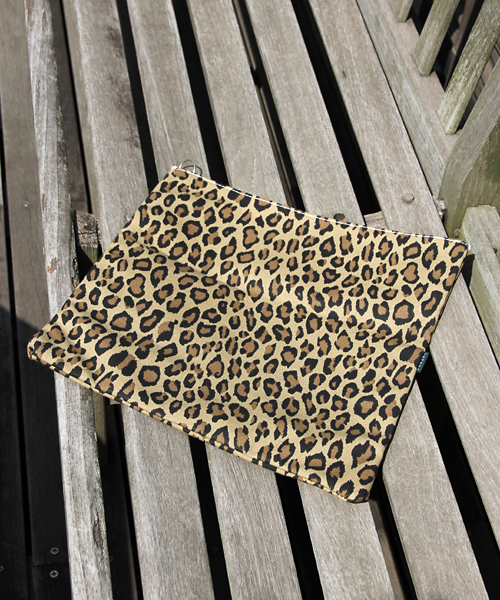 UNITED ARROWS(ユナイテッドアローズ)の「<TEMBEA(テンベア)>レオパード柄 クラッチバッグ(クラッチバッグ・その他/ホワイト・フリー)」の6枚目の写真