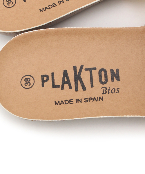 PLAKTON(プラクトン)の「【PLAKTON/プラクトン】メタリックフラットサンダル(サンダル・レディース・シルバー/ゴールド・36/37/38)」の12枚目の写真