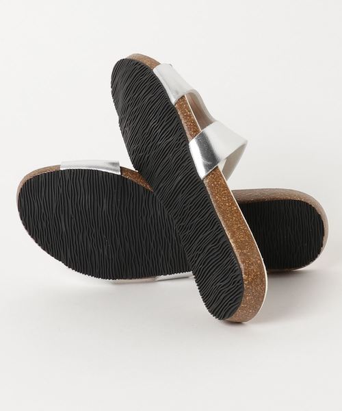 PLAKTON(プラクトン)の「【PLAKTON/プラクトン】メタリックフラットサンダル(サンダル・レディース・シルバー/ゴールド・36/37/38)」の4枚目の写真