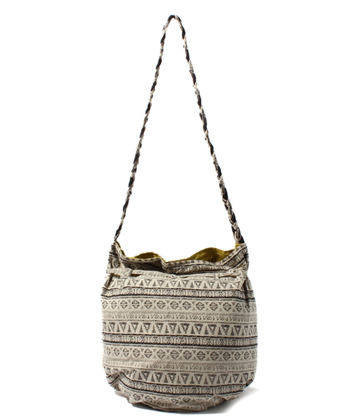 mystic（ミスティック）の「D.R.INTERNATIONAL（ショルダーバッグ・レディース・オフホワイト・ﾌﾘ-）」の2枚目の写真