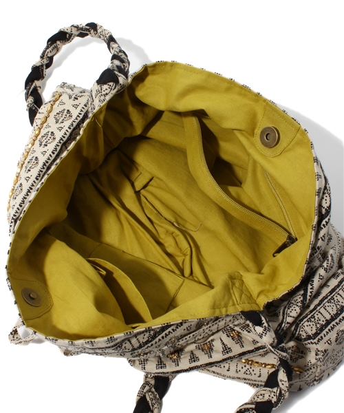 mystic（ミスティック）の「D.R.INTERNATIONAL（ショルダーバッグ・レディース・オフホワイト・ﾌﾘ-）」の5枚目の写真