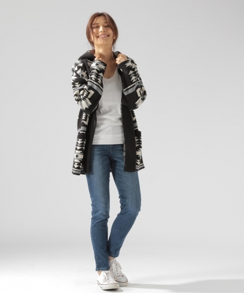 BAYFLOW（ベイフロー）の「ベーシックスキニーデニム 18AW（デニムパンツ・レディース・チャコール/サックスブルー/インディゴブルー/ブラック/ダークブルー・24inch/22inch/26inch/23inch/25inch）」の17枚目の写真