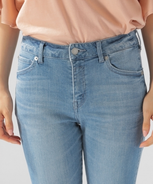 BAYFLOW（ベイフロー）の「ベーシックスキニーデニム 18AW（デニムパンツ・レディース・チャコール/サックスブルー/インディゴブルー/ブラック/ダークブルー・24inch/22inch/26inch/23inch/25inch）」の22枚目の写真