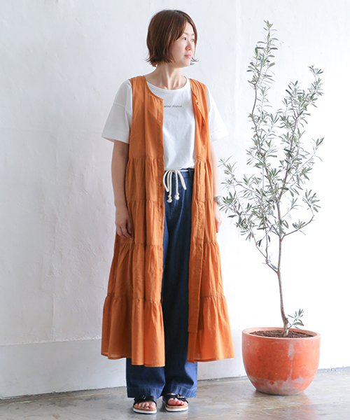 LBC（エルビーシー）の「6.1ozワイドストレートデニム（デニムパンツ・レディース・ネイビー/ブルー・M/L）」の2枚目の写真