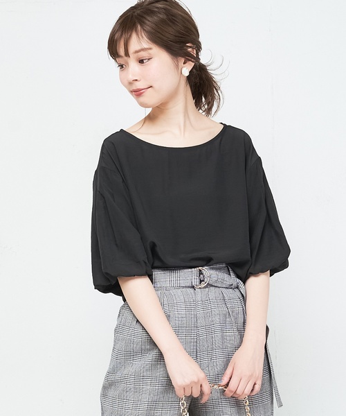 natural couture(ナチュラルクチュール)の「バルーン袖とろみブラウス(シャツ/ブラウス・レディース・ブラック/ベージュ/サックスブルー/ネイビー/グリーン・FREE)」の2枚目の写真