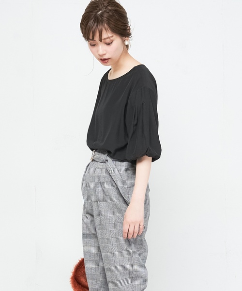 natural couture(ナチュラルクチュール)の「バルーン袖とろみブラウス(シャツ/ブラウス・レディース・ブラック/ベージュ/サックスブルー/ネイビー/グリーン・FREE)」の15枚目の写真