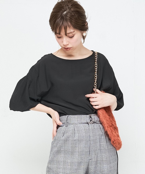 natural couture(ナチュラルクチュール)の「バルーン袖とろみブラウス(シャツ/ブラウス・レディース・ブラック/ベージュ/サックスブルー/ネイビー/グリーン・FREE)」の21枚目の写真