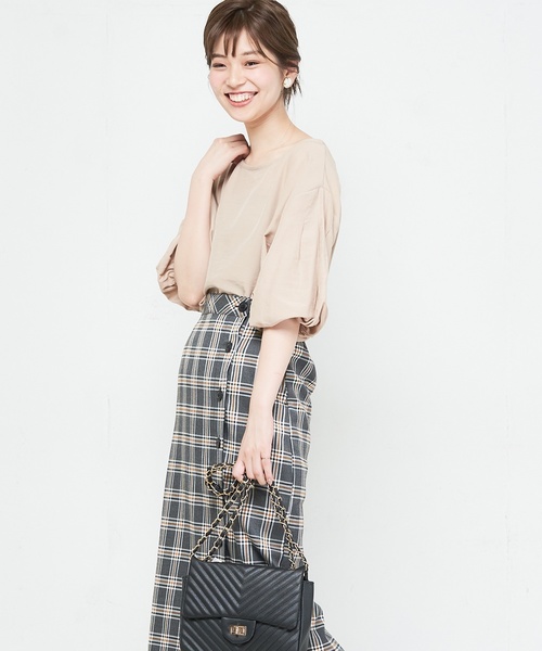 natural couture(ナチュラルクチュール)の「バルーン袖とろみブラウス(シャツ/ブラウス・レディース・ブラック/ベージュ/サックスブルー/ネイビー/グリーン・FREE)」の6枚目の写真