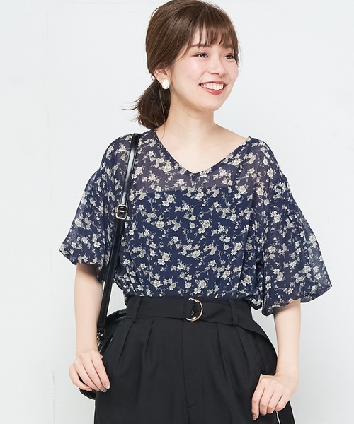 natural couture(ナチュラルクチュール)の「バルーン袖とろみブラウス(シャツ/ブラウス・レディース・ブラック/ベージュ/サックスブルー/ネイビー/グリーン・FREE)」の19枚目の写真