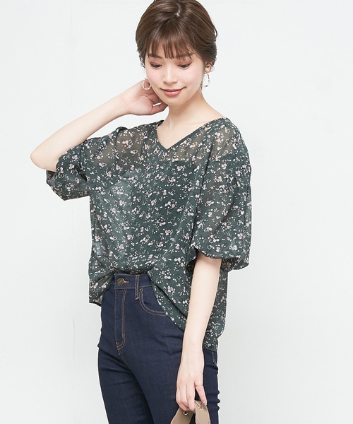 natural couture(ナチュラルクチュール)の「バルーン袖とろみブラウス(シャツ/ブラウス・レディース・ブラック/ベージュ/サックスブルー/ネイビー/グリーン・FREE)」の7枚目の写真