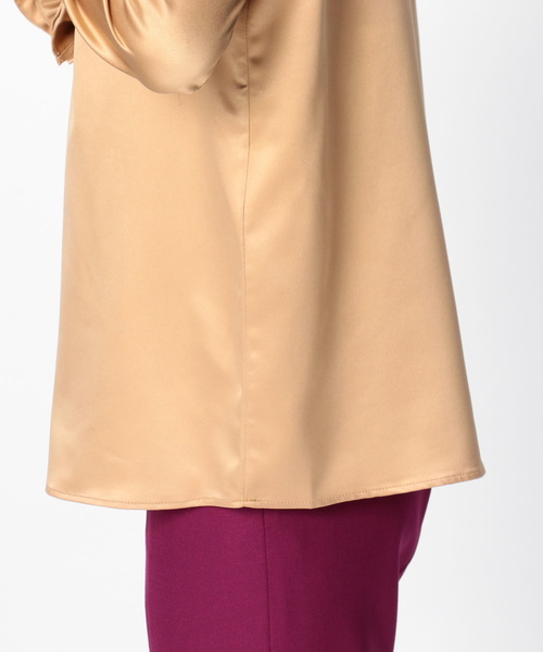 NARACAMICIE(ナラカミーチェ)の「サテンフロントフリルブラウス(シャツ/ブラウス・レディース・ブラック/ベージュ/ホワイト/パープル・SMALL/MEDIUM/LARGE)」の14枚目の写真