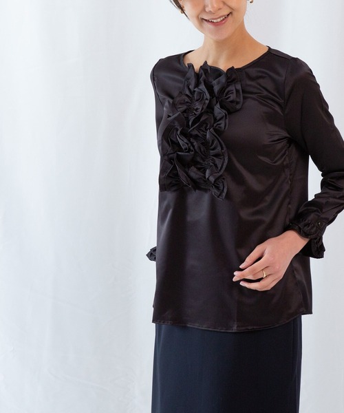 NARACAMICIE(ナラカミーチェ)の「サテンフロントフリルブラウス(シャツ/ブラウス・レディース・ブラック/ベージュ/ホワイト/パープル・SMALL/MEDIUM/LARGE)」の20枚目の写真