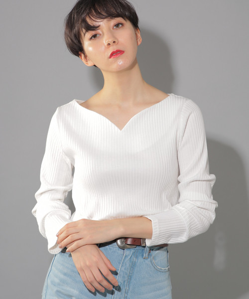 PAGEBOY（ページボーイ）の「リブハートネックロングスリーブ（Tシャツ/カットソー・レディース・ホワイト/ブラック/ピンク/ライトベージュ・FREE）」の2枚目の写真