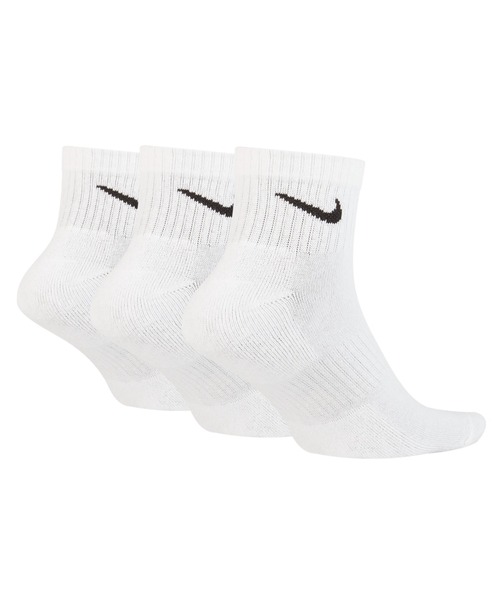 NIKE（ナイキ）の「NIKE ナイキ エブリデイ クッション アンクル トレーニングソックス (3足) / U NK EVERYDAY CUSH ANKLE 3PR sx7667-100【SP】（ソックス/靴下・メンズ・ホワイト・23-25/25-27/27-29）」の6枚目の写真
