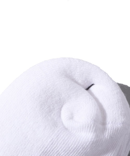NIKE（ナイキ）の「NIKE ナイキ エブリデイ クッション アンクル トレーニングソックス (3足) / U NK EVERYDAY CUSH ANKLE 3PR sx7667-100【SP】（ソックス/靴下・メンズ・ホワイト・23-25/25-27/27-29）」の4枚目の写真