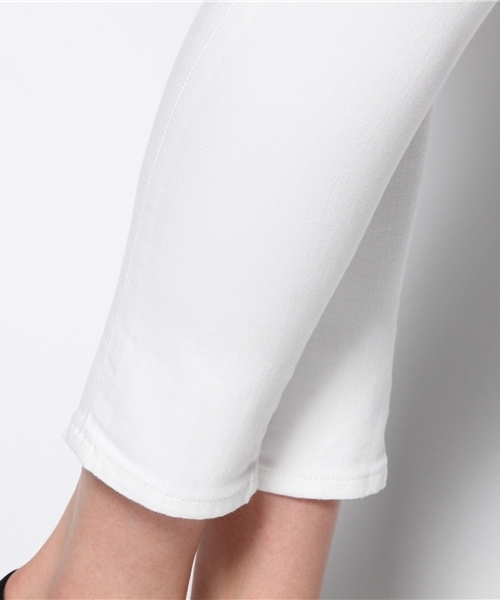 PLST（プラステ）の「スラウチークロップドホワイトデニムパンツ（デニムパンツ・レディース・ホワイト・24inch/25inch/23inch/26inch）」の6枚目の写真