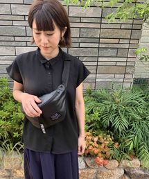 メタリックボディバッグ