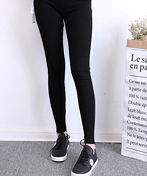 DAY CLOSET(デイ クローゼット)の「レディース やわらかリブレギンスパンツ(その他パンツ・レディース・ネイビー/ダークグレー/カーキ/ブラック/ワイン/ホワイト/ライトグレー・L/S)」の3枚目の写真