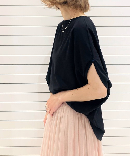 Q（キュー）の「アムンゼン変形Tシャツ（Tシャツ/カットソー・レディース・ホワイト/オリーブ/ブラック・MEDIUM）」の2枚目の写真