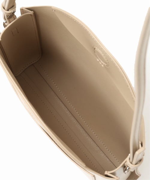 SLOBE IENA（スローブイエナ）の「【YAHKI /ヤーキ】スクエアショルダーバッグ◆（ショルダーバッグ・レディース・ベージュ・FREE）」の16枚目の写真