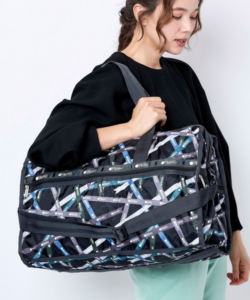 DELUXE LG WEEKENDER ラップド ブラック（ボストンバッグ）｜LeSportsac（レスポートサック）のファッション通販