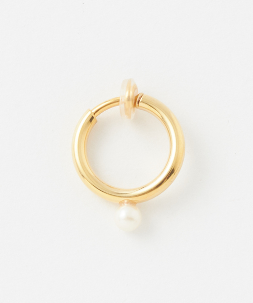 petite robe noire（プティローブノアー）の「petite robe noire/フープイヤカフ太線2cm（ピアス（両耳用）・レディース・ゴールド・FREE）」の2枚目の写真