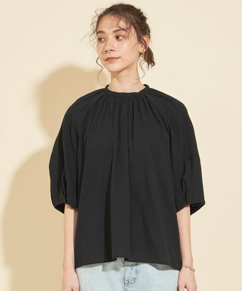 BEAUTY&YOUTH UNITED ARROWS（ビューティーアンドユースユナイテッドアローズ）の「BY∴ コットンボイルギャザーボリューム6分袖ブラウス -ウォッシャブル-（シャツ/ブラウス・レディース・ケリー/ブラック/ホワイト・FREE）」の6枚目の写真