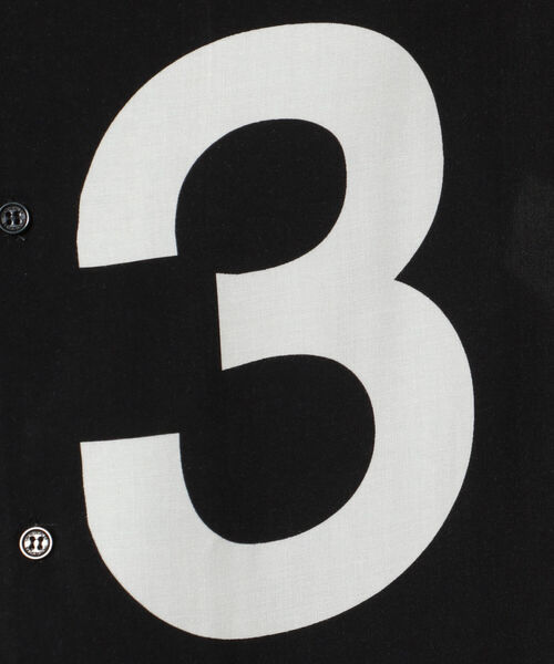 1piu1uguale3 RELAX（ウノピュウノウグァーレトレリラックス）の「1PIU1UGUALE3 RELAX/ウノ ピゥウノ ウグァーレ トレリラックス/ランダムロゴアロハシャツ（シャツ/ブラウス・メンズ・ブラック・MEDIUM/LARGE/X-LARGE）」の7枚目の写真