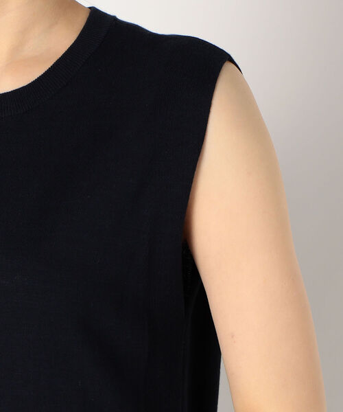 fredy emue（フレディエミュ）の「サマーロングベスト（ニット/セーター・レディース・ベージュ/ネイビー/キャメル・38）」の18枚目の写真