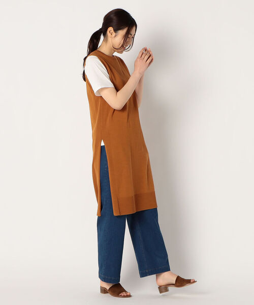 fredy emue（フレディエミュ）の「サマーロングベスト（ニット/セーター・レディース・ベージュ/ネイビー/キャメル・38）」の22枚目の写真