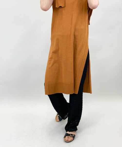 fredy emue（フレディエミュ）の「サマーロングベスト（ニット/セーター・レディース・ベージュ/ネイビー/キャメル・38）」の11枚目の写真