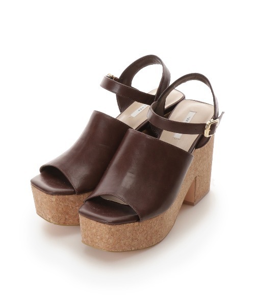 REDYAZEL（レディアゼル）の「スクエアトゥ合皮コルクソールサンダル（サンダル・レディース・ベージュ/ブラウン/ブラック・SMALL/MEDIUM/LARGE）」の3枚目の写真