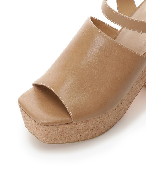 REDYAZEL（レディアゼル）の「スクエアトゥ合皮コルクソールサンダル（サンダル・レディース・ベージュ/ブラウン/ブラック・SMALL/MEDIUM/LARGE）」の15枚目の写真