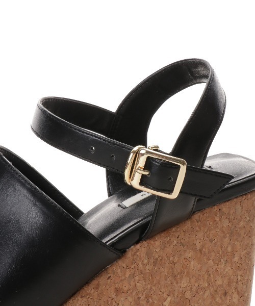 REDYAZEL（レディアゼル）の「スクエアトゥ合皮コルクソールサンダル（サンダル・レディース・ベージュ/ブラウン/ブラック・SMALL/MEDIUM/LARGE）」の6枚目の写真