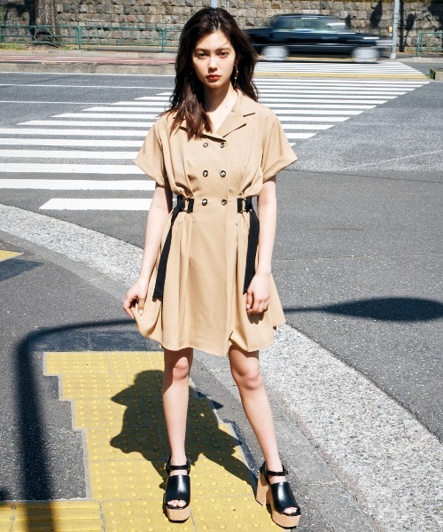 REDYAZEL（レディアゼル）の「スクエアトゥ合皮コルクソールサンダル（サンダル・レディース・ベージュ/ブラウン/ブラック・SMALL/MEDIUM/LARGE）」の8枚目の写真