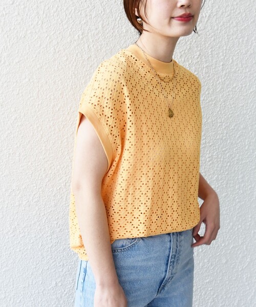 SHIPS（シップス）の「【WEB限定】〈手洗い可能〉アイレット クルーネック プルオーバー（Tシャツ/カットソー・レディース・ホワイト/ブラック系/チャコールグレー/シルバーグレー/グレー系/ダークグリーン/パープル/ライトイエロー/ウィート/グリーン/ケリーグリーン/ブルー系/オレンジ/ライトホワイト/ブラック/ネイビー/ラベンダー/オリーブ・ONE SIZE）」の18枚目の写真