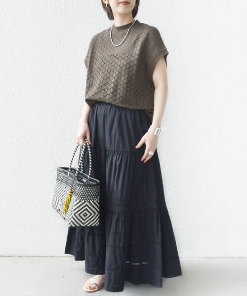 SHIPS(シップス)の「【WEB限定】〈手洗い可能〉アイレット クルーネック プルオーバー(Tシャツ/カットソー・レディース・ライトホワイト/ブラック/ネイビー/ラベンダー/オリーブ/ホワイト/チャコールグレー/ダークグリーン/パープル/シルバーグレー/ライトイエロー/ブラック系/グレー系/ウィート/グリーン/ケリーグリーン/ブルー系/オレンジ/ブラウン/ブラウン系・ONE SIZE)」の21枚目の写真