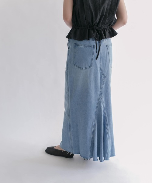 KBF（ケイビーエフ）の「ヴィンテージライクデニムスカート（スカート・レディース・グレー/ブルー・38/36）」の5枚目の写真