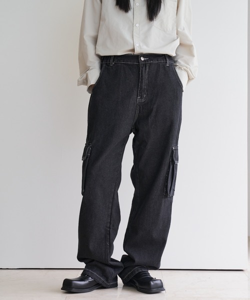 FEKETE（フェケテ）の「FEKETE DENIM CARGO PANTS（カーゴパンツ・メンズ・ブラック/ブルー・MEDIUM/LARGE）」の7枚目の写真